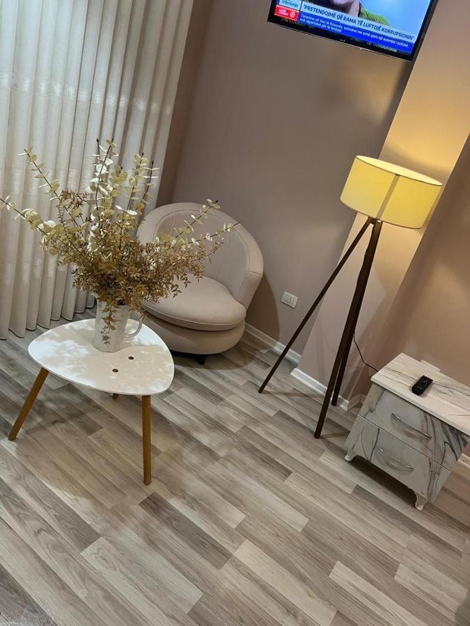 Two Bedroom Villa ติรานา ภายนอก รูปภาพ